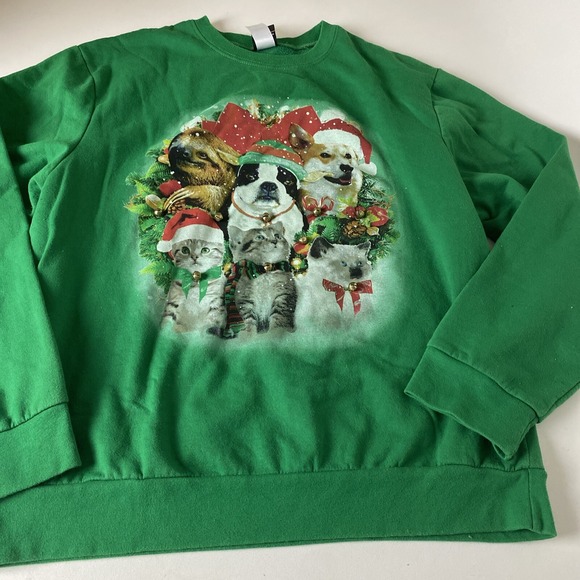 Fifth Sun Christmas Holiday Womens XL sweatshirt Cats & Dogs Sloth Green Fleece - Picture 1 of 12